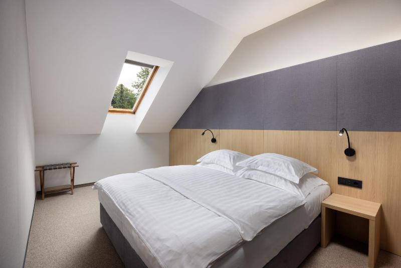 Family Suite (2 Adults + 2 Children) image 1