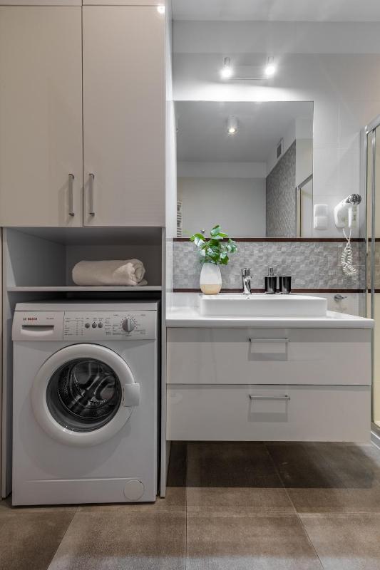 Apartament 24 AbsyntApart Rynek Wrocław - image 16