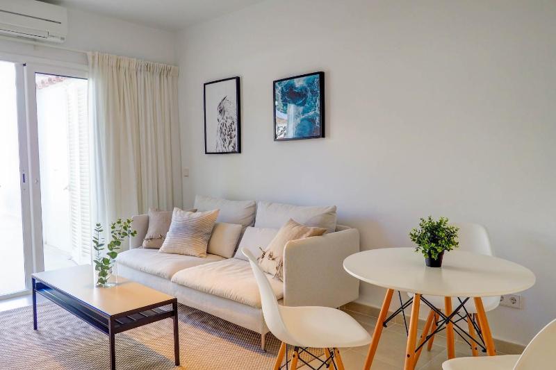 Camelot Apartment by Hello Homes Sitges - image 8