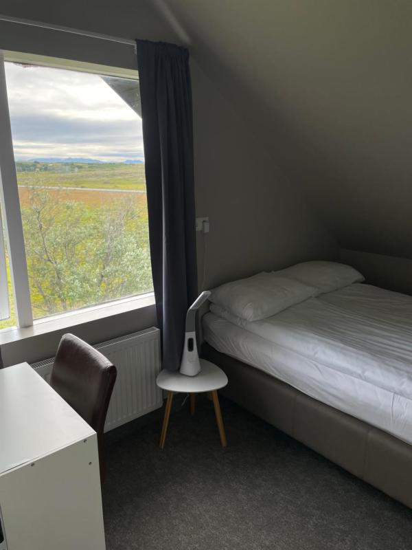 Double Room with Shared Bathroom image 3