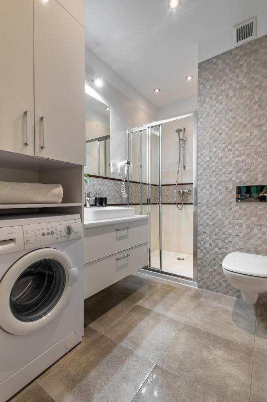 Apartament 24 AbsyntApart Rynek Wrocław - image 30