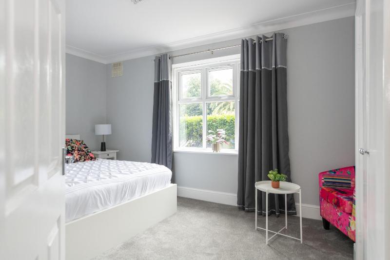 Solent Court - image 2