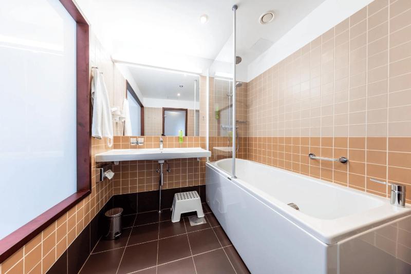 Suite with Sea View image 4