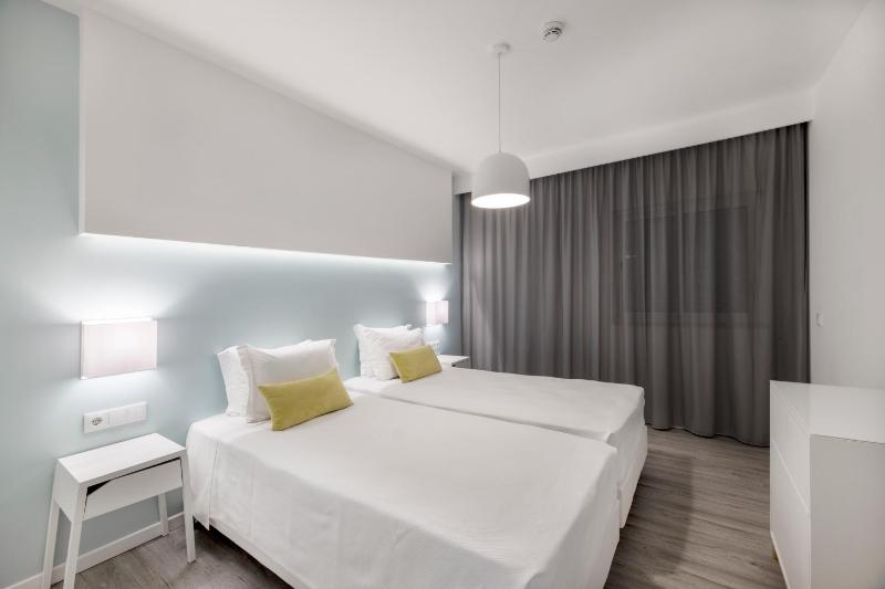 Premium Two-Bedroom Apartment - Extra Large image 2