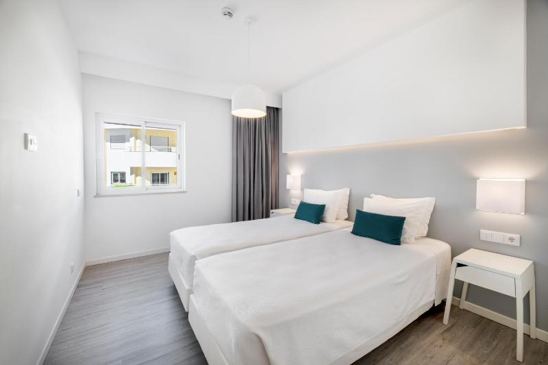 Premium Two-Bedroom Apartment - Extra Large image 3