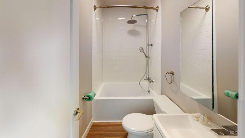 Two-Bedroom House image 4