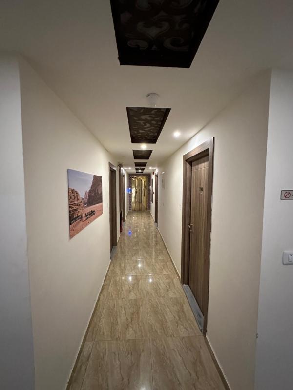 Petra Sky Hotel - image 10