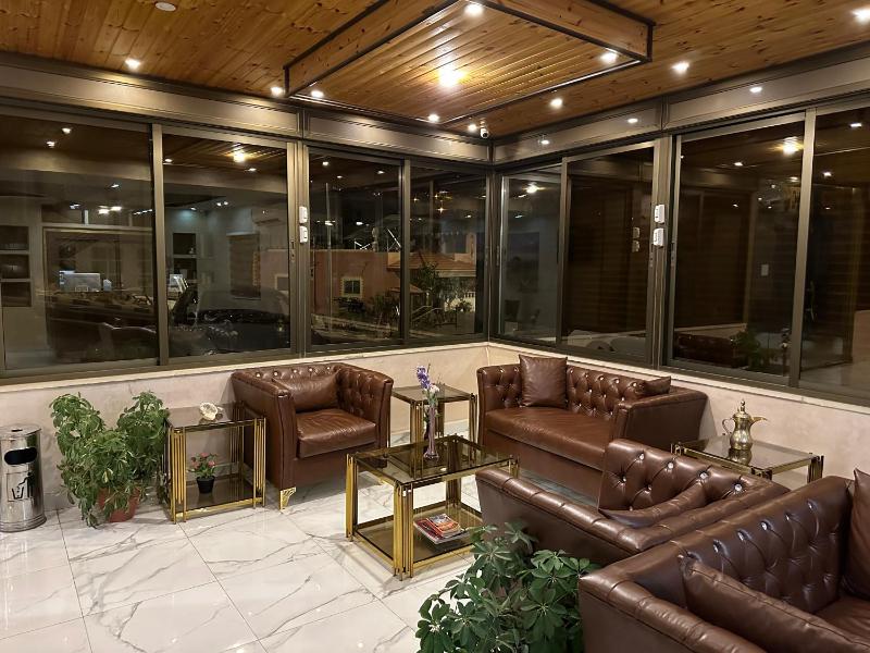 Petra Sky Hotel - image 8