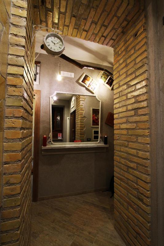 Deluxe Double Room with Shower image 2