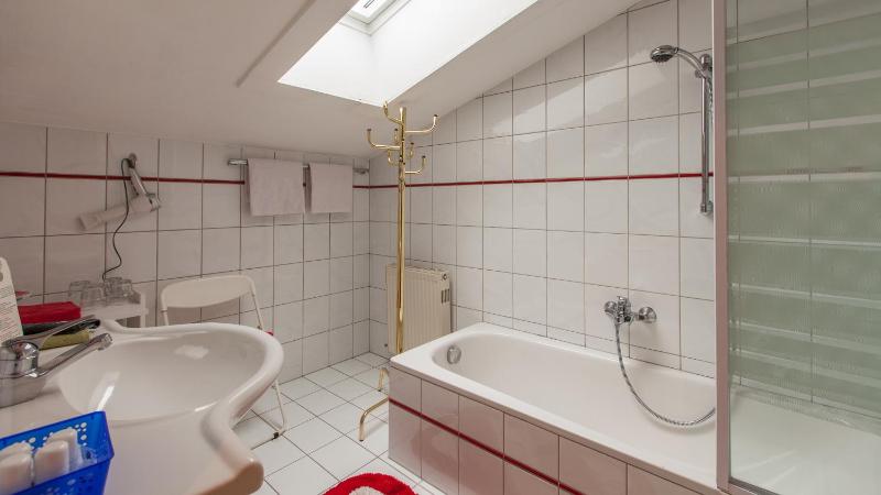 Country House - One-Bedroom Apartment image 3