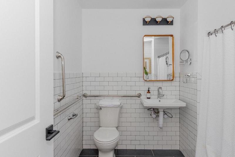 Suite image 3