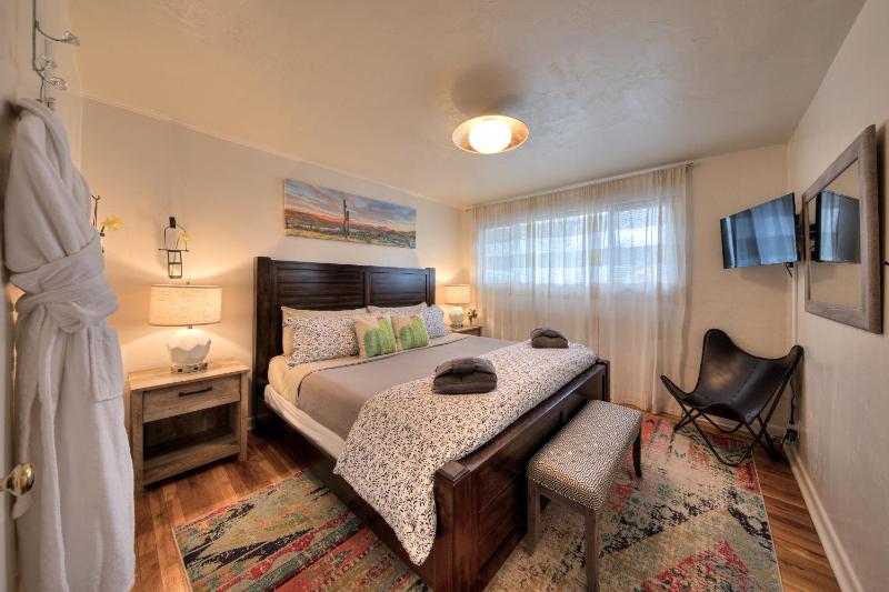 Two-Bedroom House image 3
