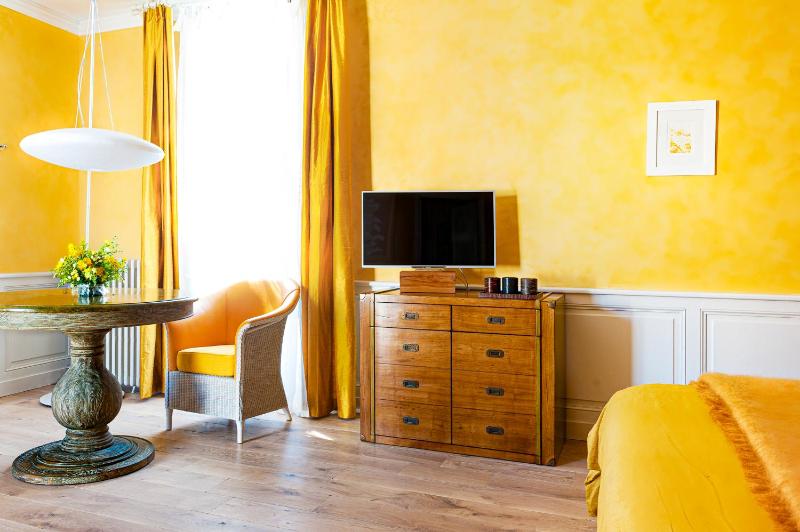 Yellow Suite with Private Hammam image 4