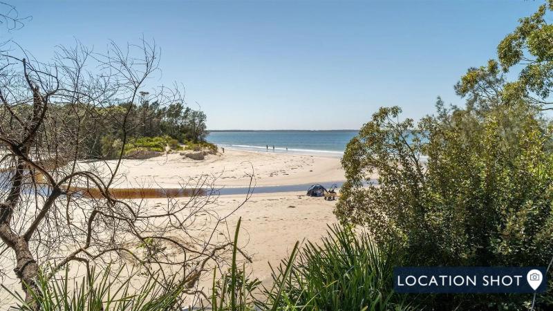 Lucys at the Bay - image 14