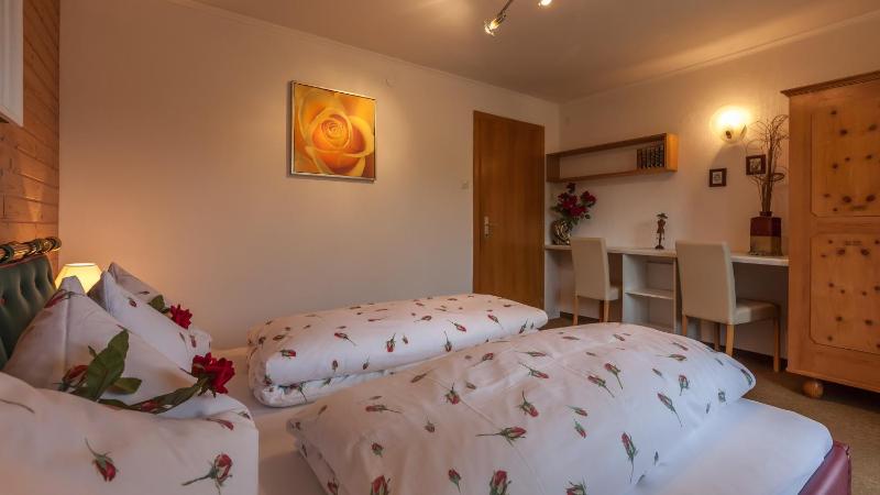 Rose - Two-Bedroom Apartment image 4