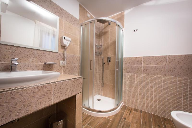 Double or Twin Room image 1