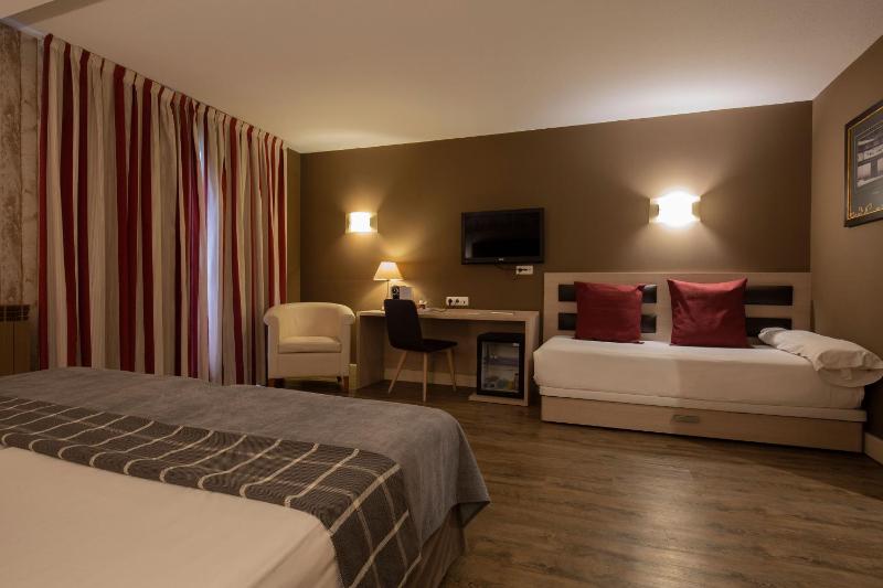 Triple Room image 1