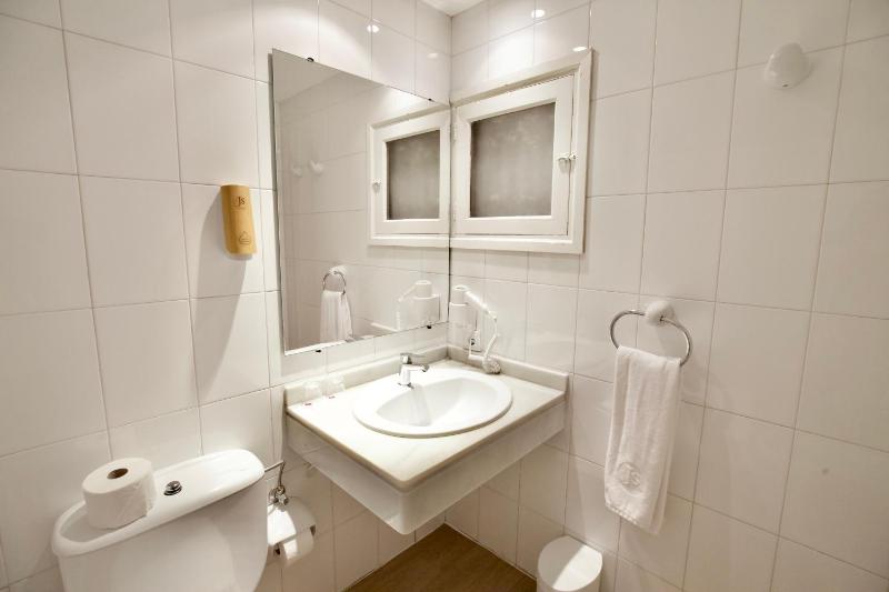 Double Room with Balcony (1 Adult) image 3
