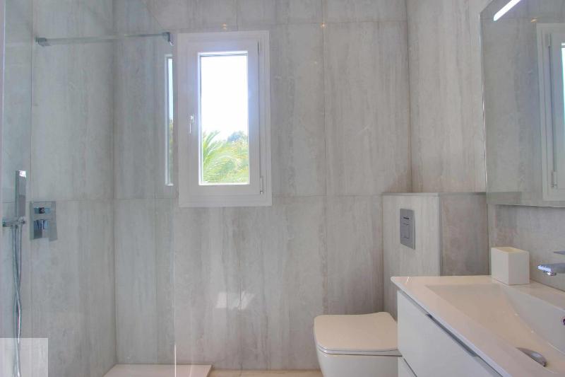 1108 Beachfront 2 apartments with roofterrace 80mtrgt beach 3 pools - image 32