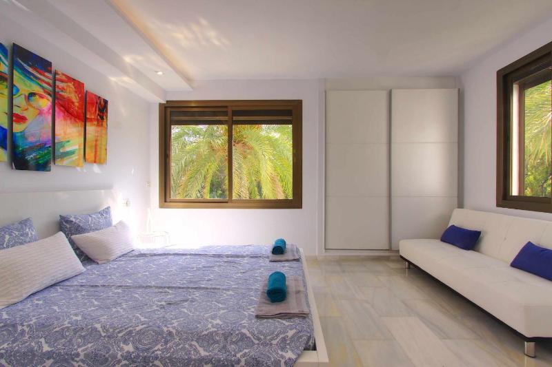 1108 Beachfront 2 apartments with roofterrace 80mtrgt beach 3 pools - image 28