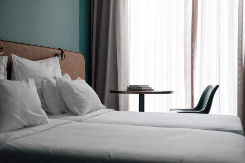 Double or Twin Room image 3