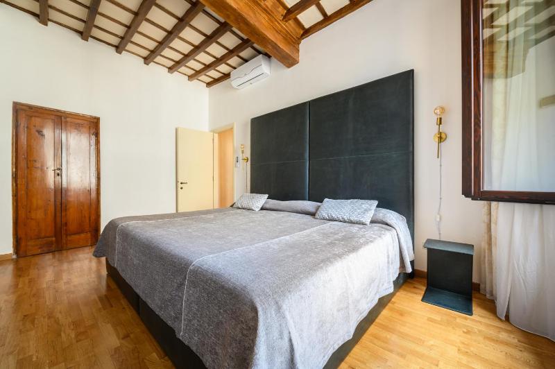 Deluxe Suite image 4