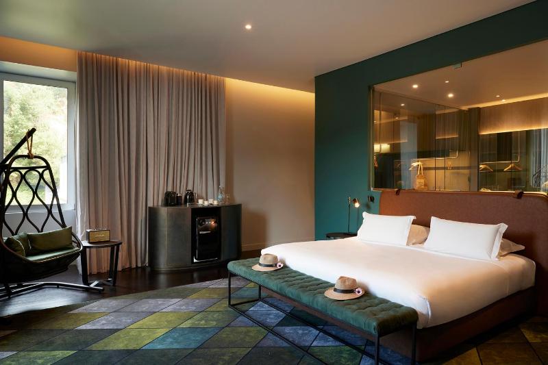 Premium Double or Twin Room image 3