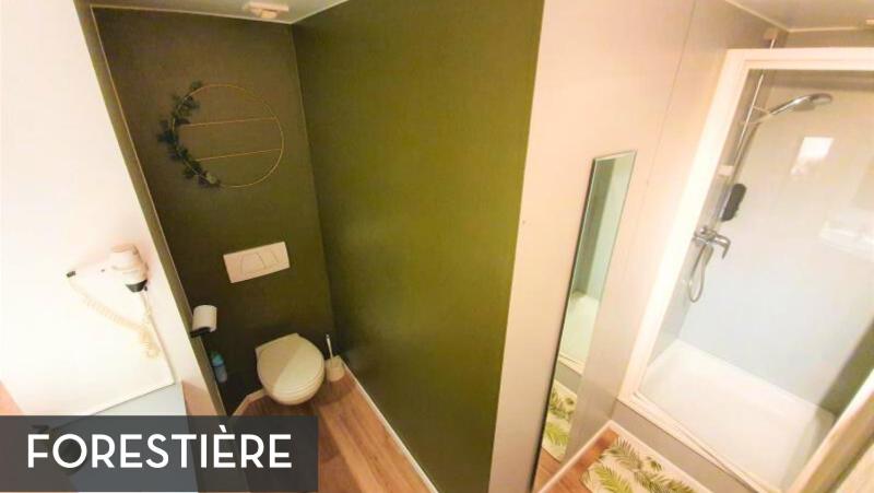 Deluxe Room image 2