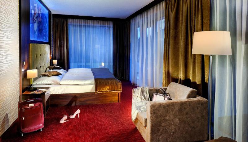 Standard Triple Room image 1
