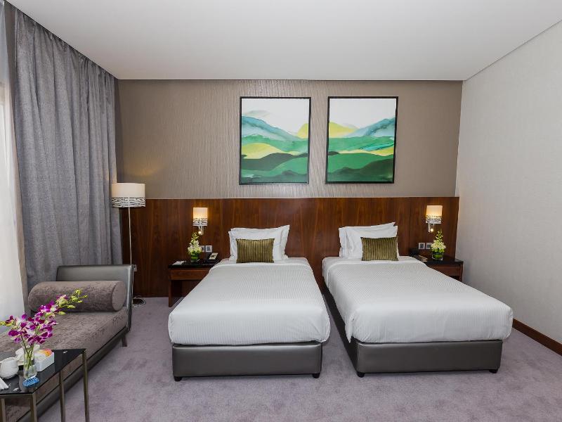 Deluxe Double or Twin Room image 2