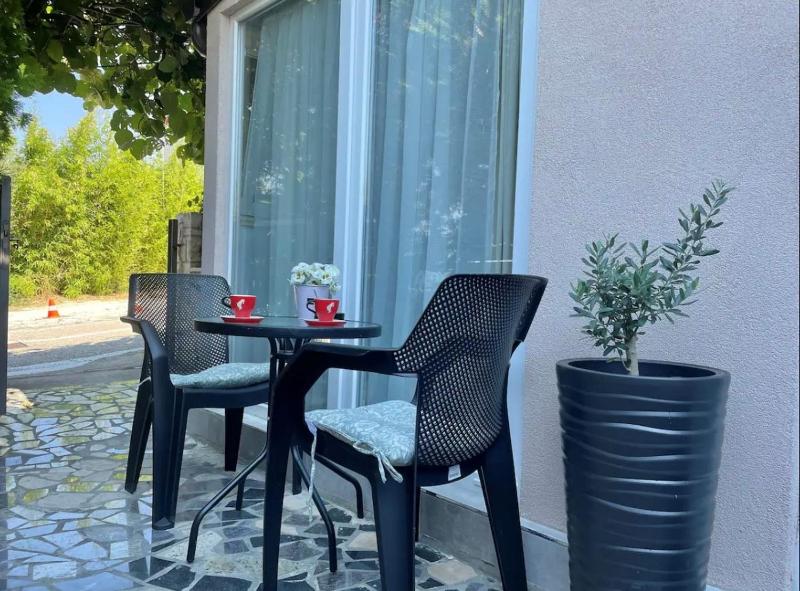 Apartment Teo with Terrace - image 13