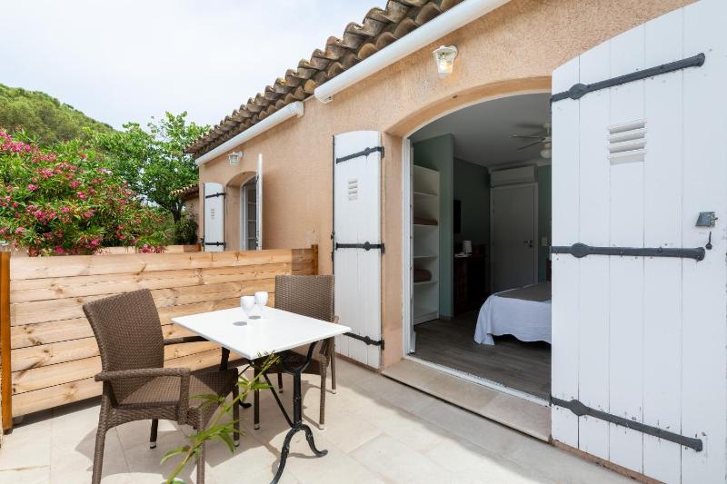 Chambres d'Hotes Les Amandiers - image 21