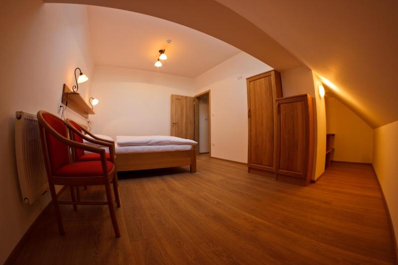 Deluxe Double Room with Extra Bed image 2