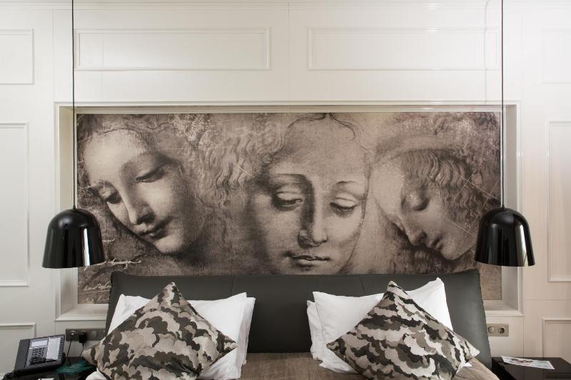 Presidential Suite image 2