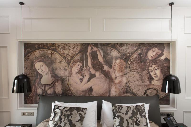 Presidential Suite image 3