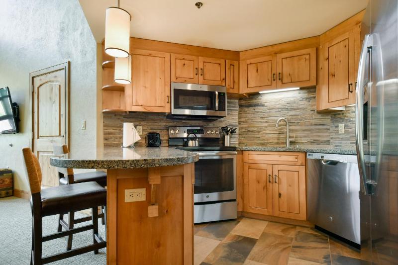 One-Bedroom Suite image 3