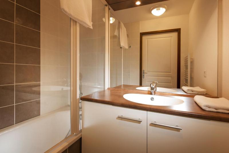 One-Bedroom Apartment (4 Adults) image 2