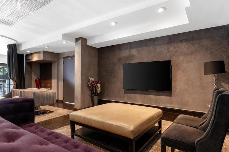The O Hotel Trademark Collection by Wyndham - image 8