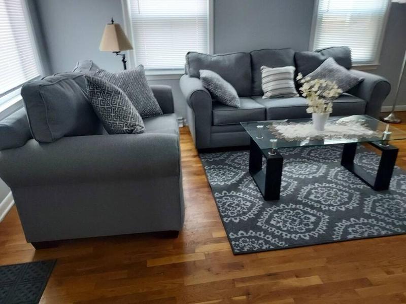 Three-Bedroom House image 4