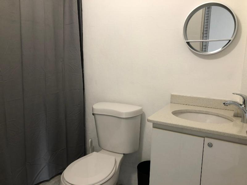 One-Bedroom Apartment image 1
