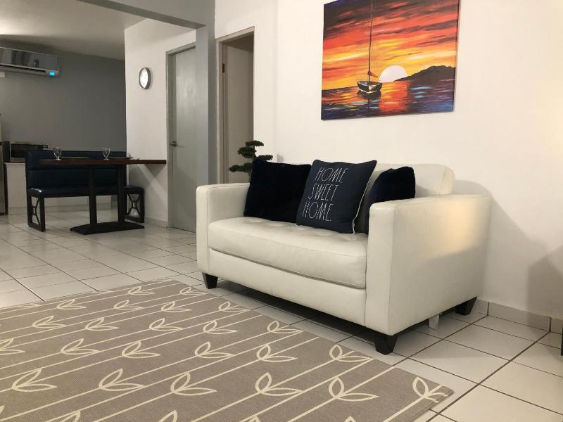 One-Bedroom Apartment image 3