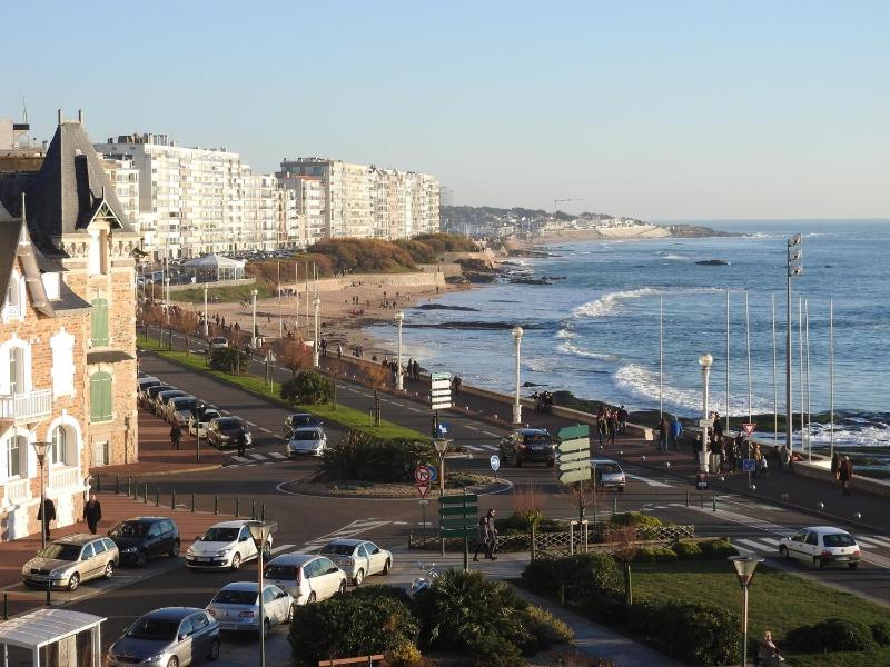 Studio proche plage avec parking privatif et balcon - FR-1-92-615 - image 7
