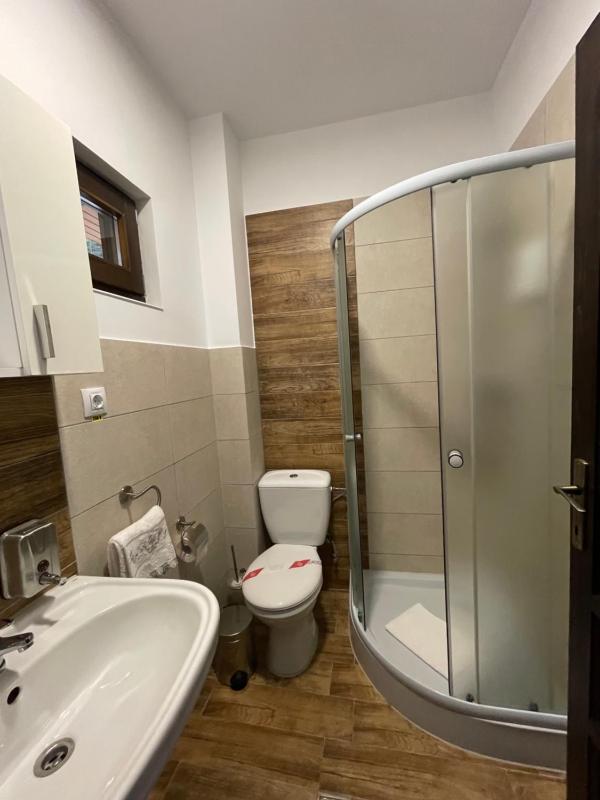 Double Room with Balcony image 2