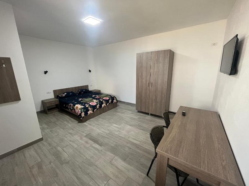 Deluxe Double Room image 1