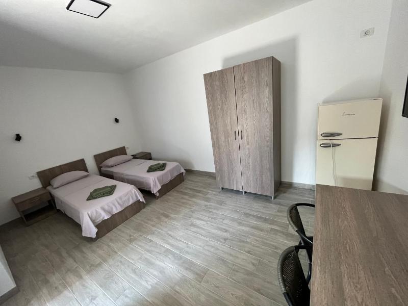 Deluxe Twin Room image 2