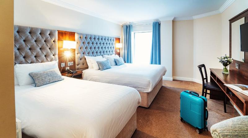 Twin Room image 1
