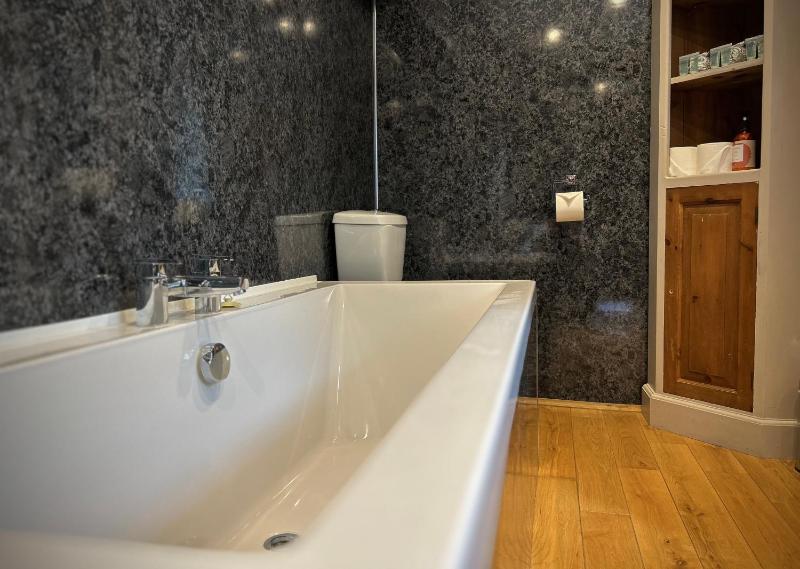 Two-Bedroom Townhouse image 4