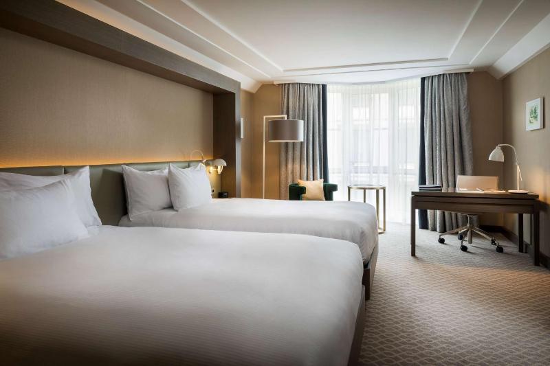 Twin Plaza Room image 1