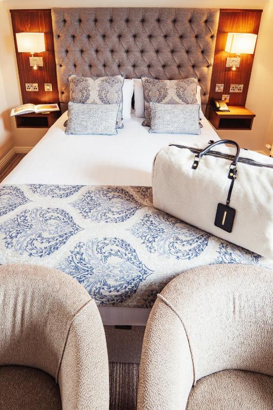 Double Room image 1