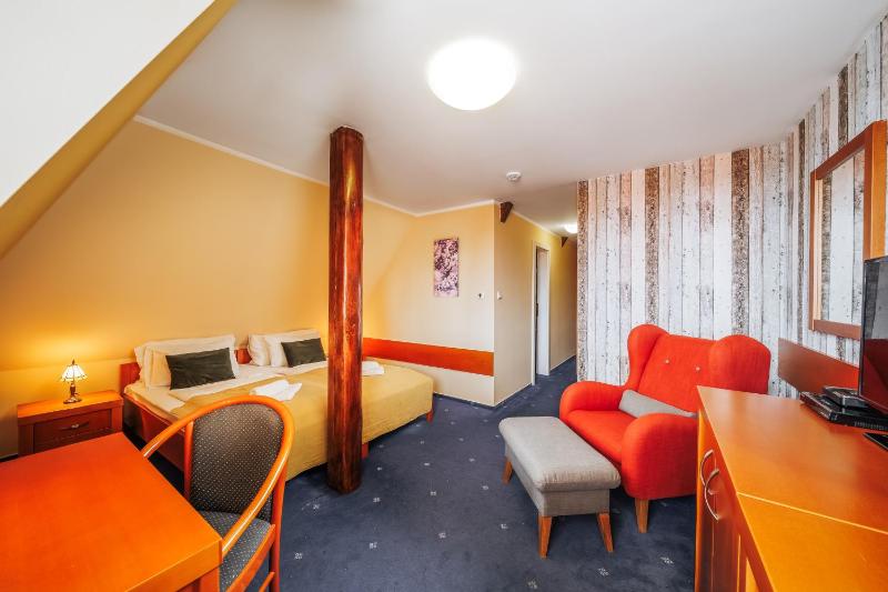 Standard Double Room image 4